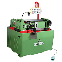 A mass of screws can be precisely made by thread rolling machines with thread rolling dies.